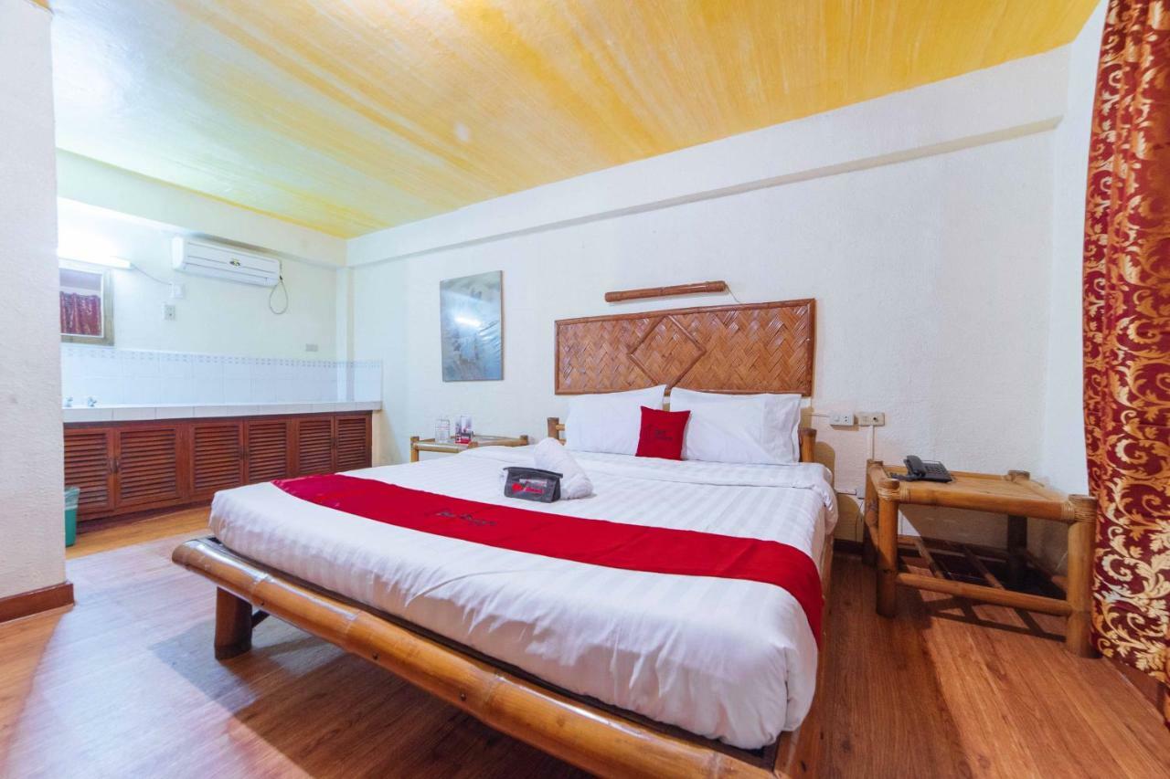 RedDoorz Premium @ Clarkview Angeles City Exterior foto